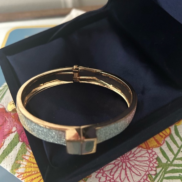 Sparkly Bangle - Picture 4 of 7